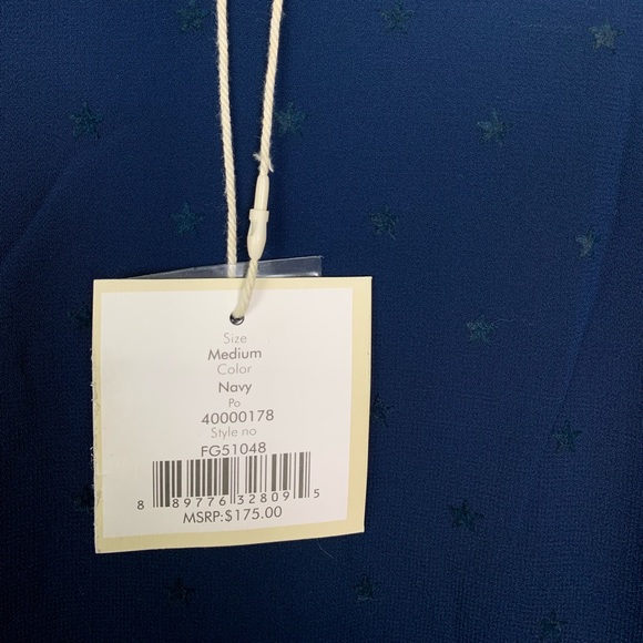 Free generation, size M, NWT, Navy with stars - Picture 4 of 6